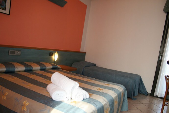 Imagen de la habitación del Hotel Albergo Al Cacciatore. Foto 2