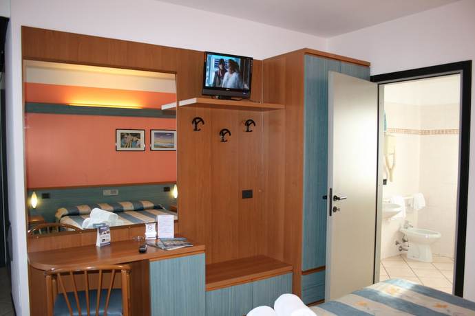 Imagen de la habitación del Hotel Albergo Al Cacciatore. Foto 4