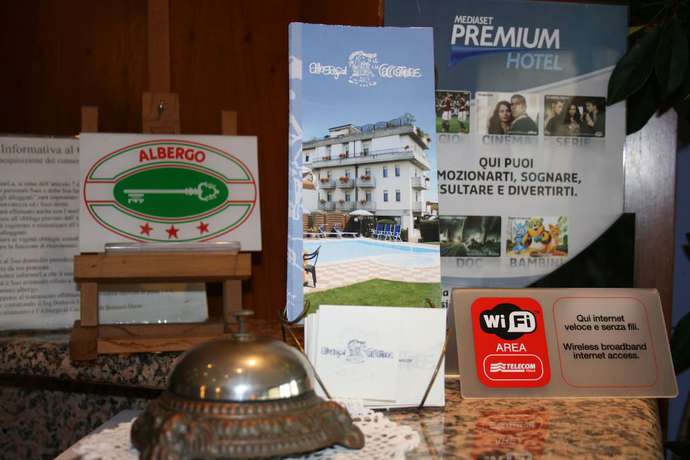 Imagen de los interiores del Hotel Albergo Al Cacciatore. Foto 17