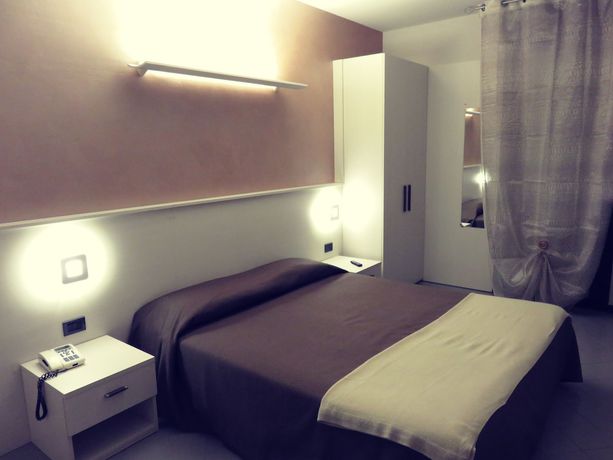 Imagen de la habitación del Hotel Albergo Al Cacciatore. Foto 14