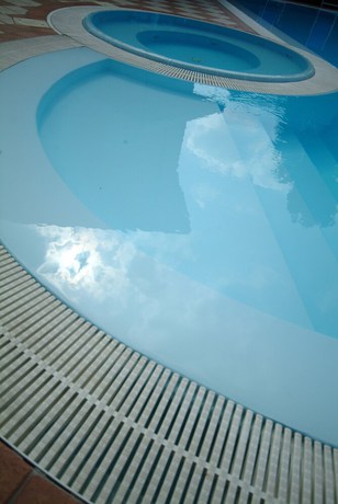 Imagen de la piscina del Hotel Albergo Al Cacciatore. Foto 20