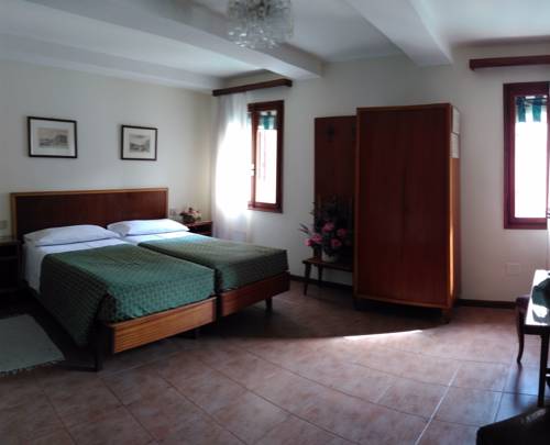 Imagen de la habitación del Hotel Albergo Al Gobbo. Foto 6