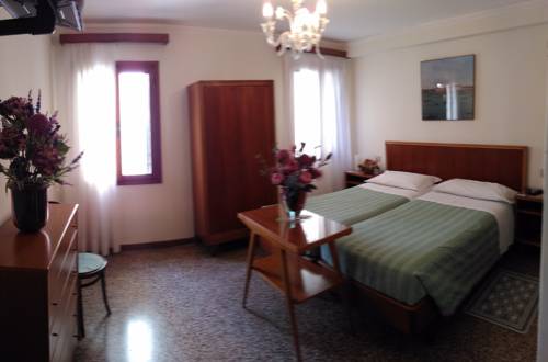 Imagen de la habitación del Hotel Albergo Al Gobbo. Foto 10