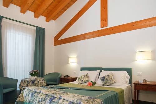 Imagen de la habitación del Hotel Albergo Al Moretto, Castelfranco Veneto. Foto 12