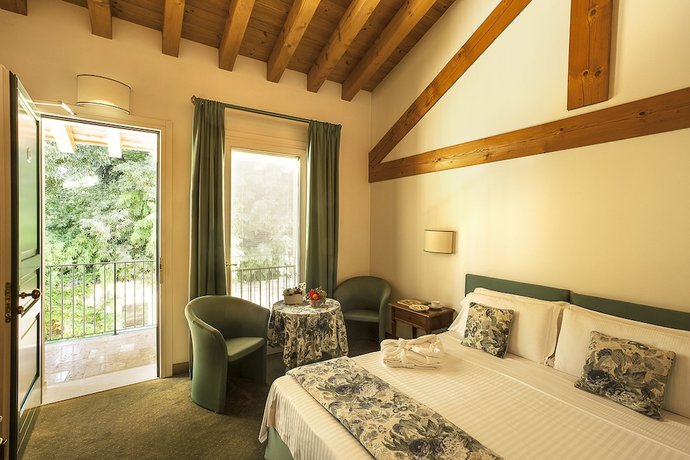 Imagen de la habitación del Hotel Albergo Al Moretto, Castelfranco Veneto. Foto 15