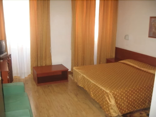 Imagen de la habitación del Hotel Albergo Al Viale. Foto 9