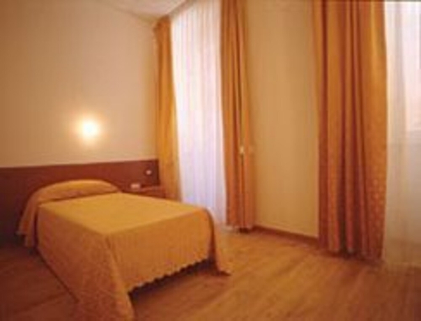 Imagen de la habitación del Hotel Albergo Al Viale. Foto 10