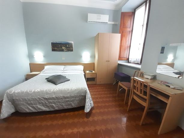 Imagen de la habitación del Hotel Albergo Alba. Foto 5