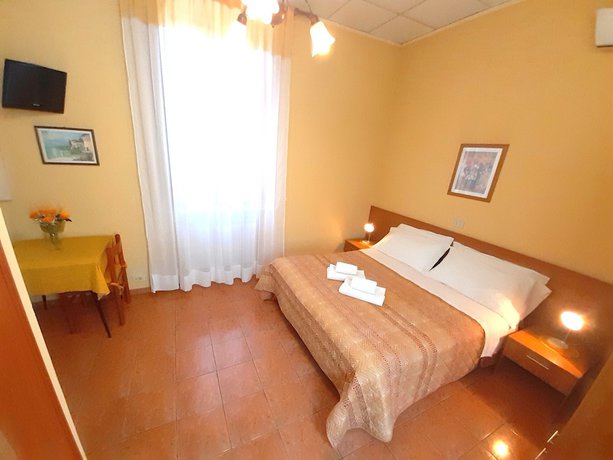 Imagen de la habitación del Hotel Albergo Alba. Foto 18