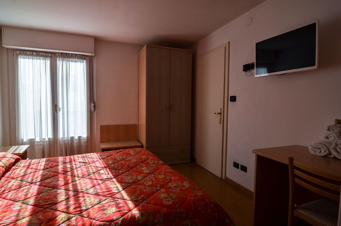 Imagen de la habitación del Hotel Albergo Alla Costa. Foto 5