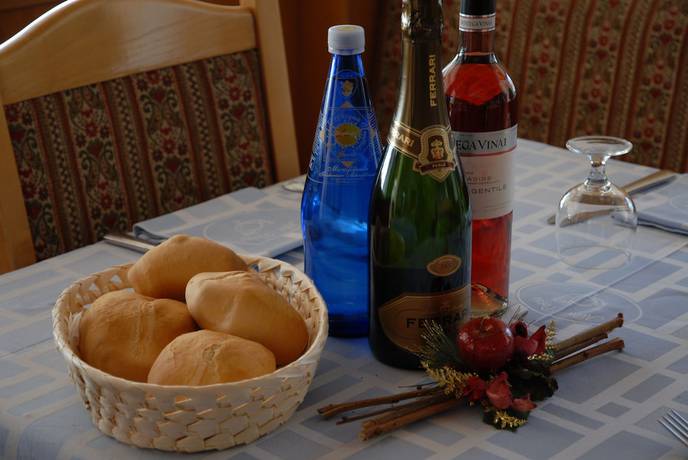 Imagen del bar/restaurante del Hotel Albergo Alla Posta, Sant'Antonio di Mavignola. Foto 4