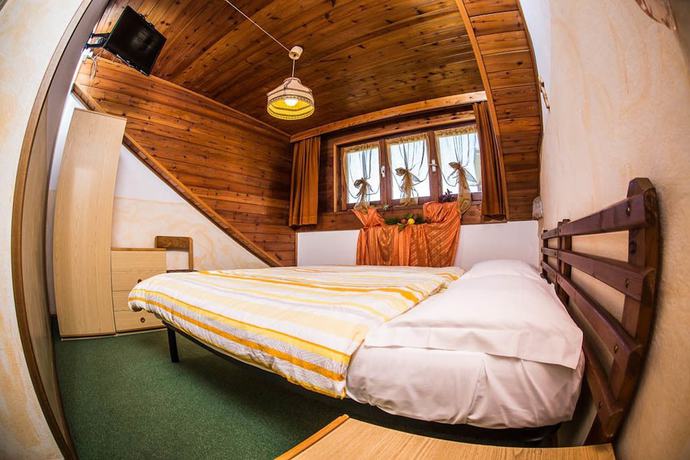 Imagen de la habitación del Hotel Albergo Alt Spaur. Foto 14