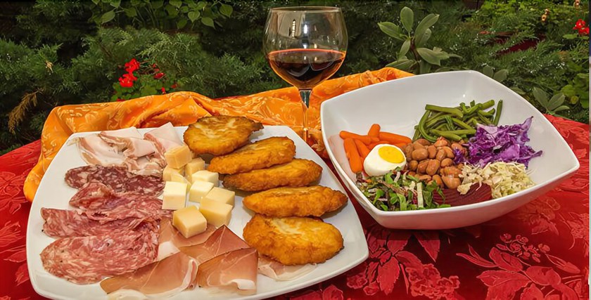 Imagen del bar/restaurante del Hotel Albergo Alt Spaur. Foto 6