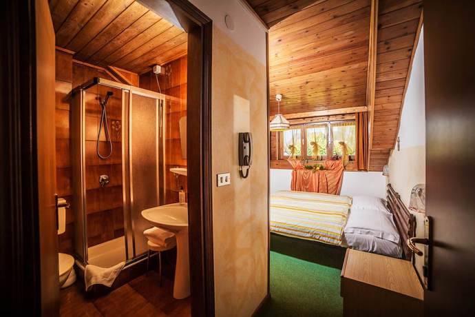 Imagen de la habitación del Hotel Albergo Alt Spaur. Foto 16