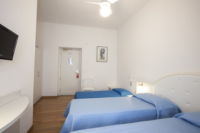 Imagen de la habitación del Hotel Albergo Amalfi Milano. Foto 5