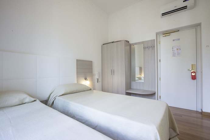 Imagen de la habitación del Hotel Albergo Amalfi Milano. Foto 8