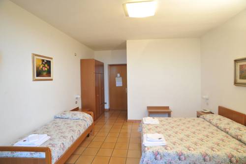 Imagen de la habitación del Hotel Albergo Ancajani. Foto 13