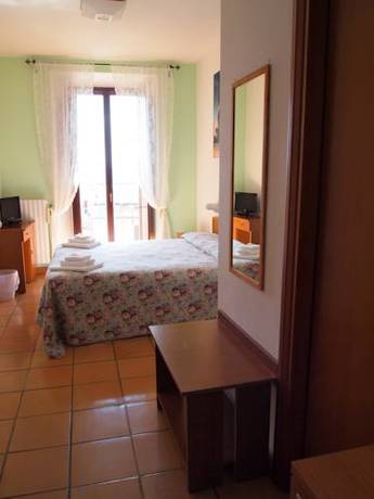 Imagen de la habitación del Hotel Albergo Ancajani. Foto 14