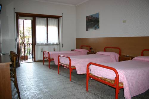 Imagen de la habitación del Hotel Albergo Anna, Aeropuerto de Roma-Ciampino. Foto 4