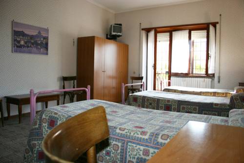 Imagen de la habitación del Hotel Albergo Anna, Aeropuerto de Roma-Ciampino. Foto 7