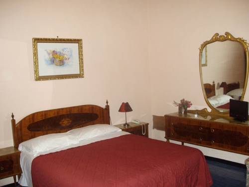 Imagen de la habitación del Hotel Albergo Anna, Perugia. Foto 14