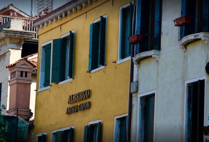 Imagen de los exteriores del Hotel Albergo Antico Capon. Foto 17