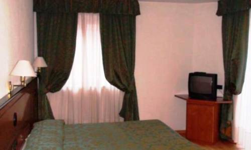 Imagen de la habitación del Hotel Albergo Aprica Garni. Foto 8
