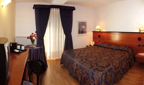 Imagen de la habitación del Hotel Albergo Aprica Garni. Foto 10
