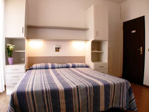 Imagen de la habitación del Hotel Albergo Aquila, Lido Di Jesolo. Foto 7
