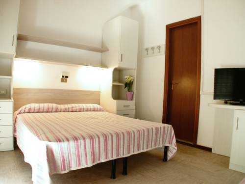 Imagen de la habitación del Hotel Albergo Aquila, Lido Di Jesolo. Foto 9