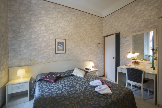 Imagen de la habitación del Hotel Albergo Arena. Foto 8