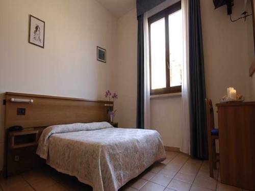 Imagen de la habitación del Hotel Albergo Arilica. Foto 3
