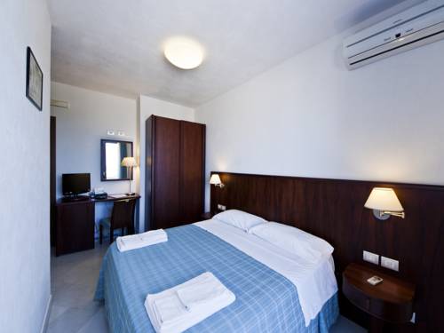 Imagen de la habitación del Hotel Albergo Auralba. Foto 13