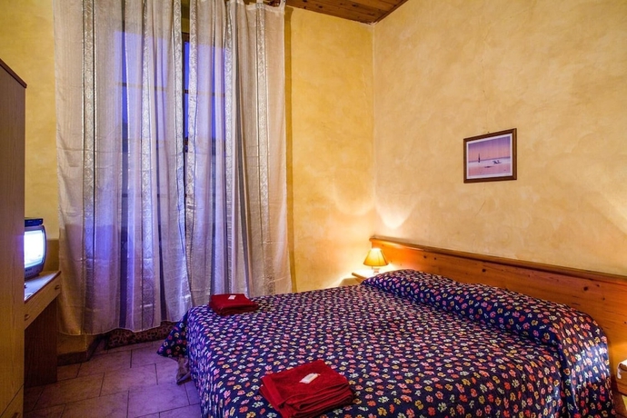 Imagen de la habitación del Hotel Albergo Aurora, CAGLIARI. Foto 12
