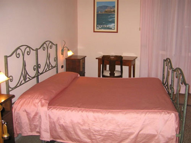 Imagen de la habitación del Hotel Albergo Bellavista, Latina. Foto 10