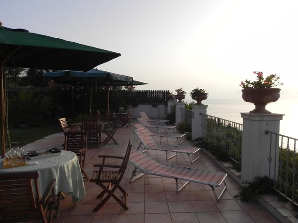 Imagen del bar/restaurante del Hotel Albergo Belvedere, Ventotene. Foto 4
