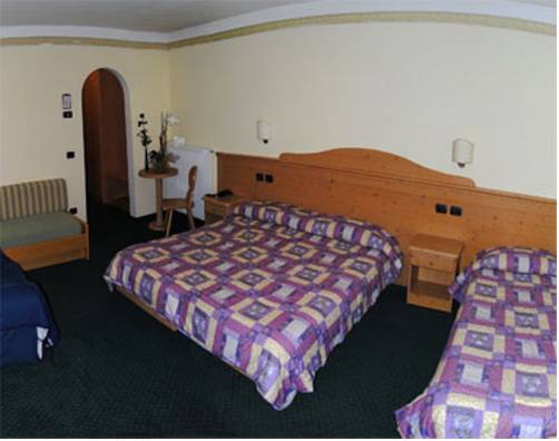 Imagen de la habitación del Hotel Albergo Bernard. Foto 2