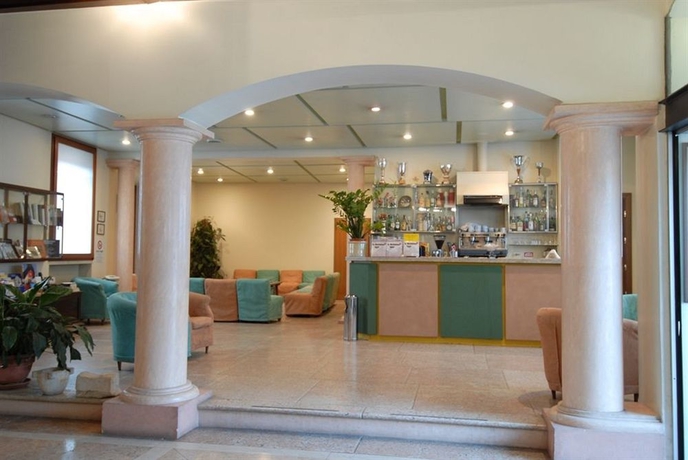 Imagen de los interiores del Hotel Albergo Bianchi Stazione. Foto 13