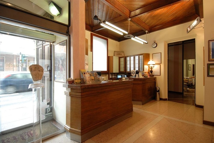 Imagen de los interiores del Hotel Albergo Bianchi Stazione. Foto 15