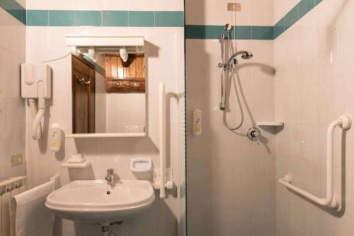 Imagen de la habitación del Hotel Albergo Boule de Neige. Foto 4