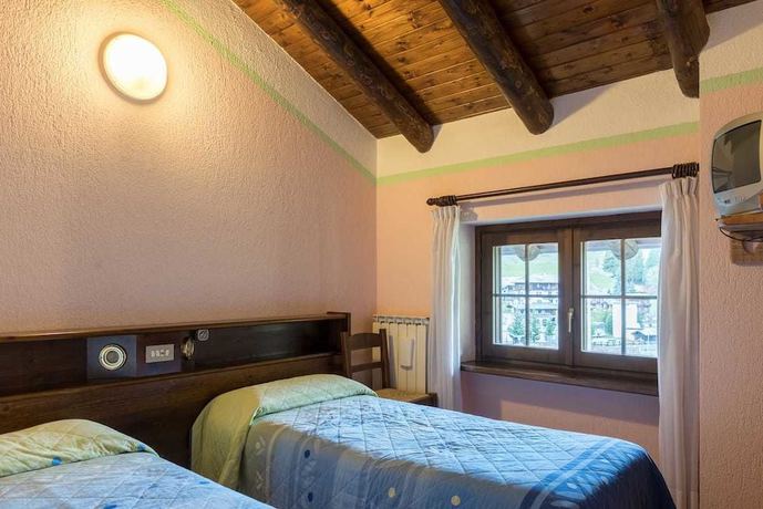 Imagen de la habitación del Hotel Albergo Boule de Neige. Foto 5