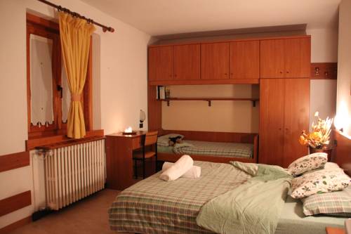 Imagen de la habitación del Hotel Albergo Bucaneve. Foto 8