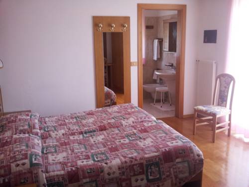 Imagen de la habitación del Hotel Albergo Bucaneve, Malosco. Foto 2