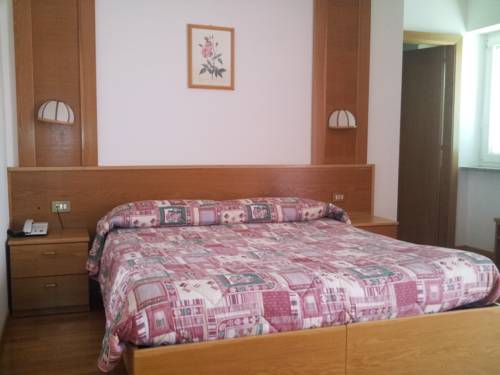 Imagen de la habitación del Hotel Albergo Bucaneve, Malosco. Foto 3