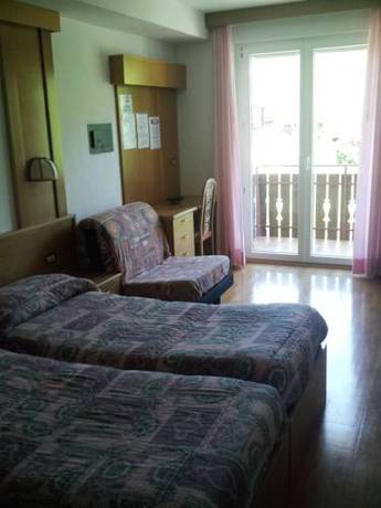 Imagen de la habitación del Hotel Albergo Bucaneve, Malosco. Foto 8