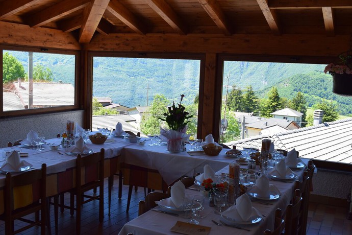 Imagen del bar/restaurante del Hotel Albergo Canella. Foto 9