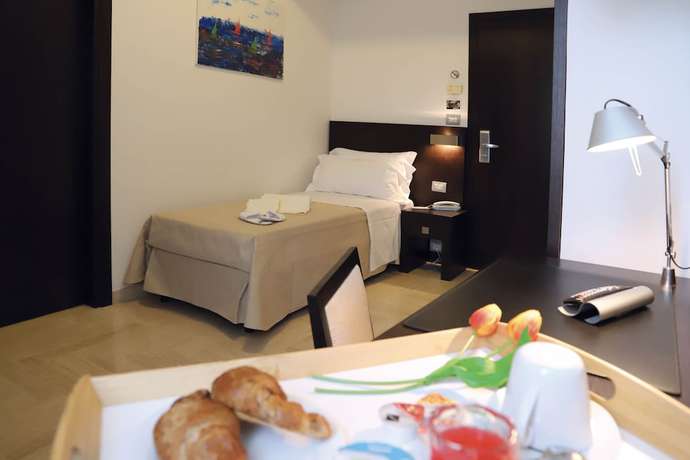 Imagen de la habitación del Hotel Albergo Cantiani. Foto 10