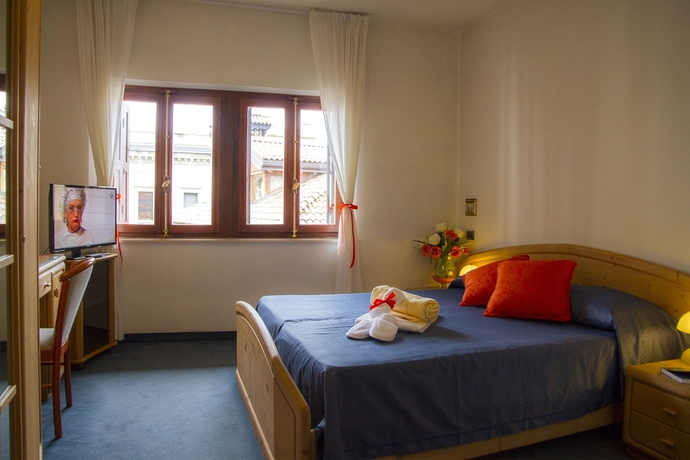 Imagen de la habitación del Hotel Albergo Cappello E Cadore. Foto 10