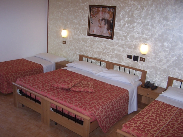 Imagen de la habitación del Hotel Albergo Carancini. Foto 17
