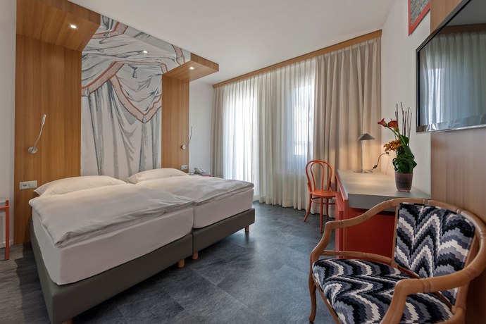 Imagen de la habitación del Hotel Albergo Carcani. Foto 6